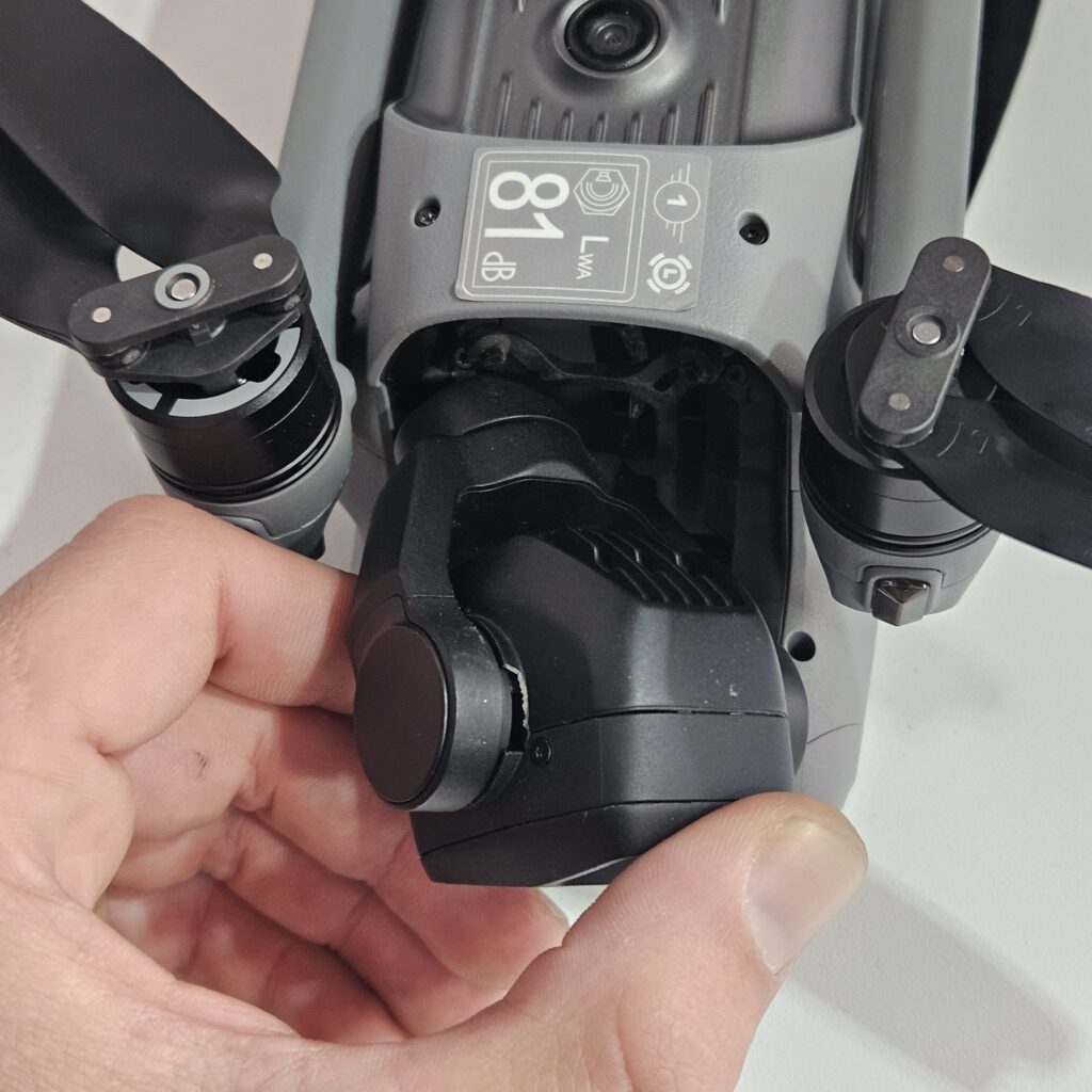 Cambio de hélices y motores de dron. Sustituciones rápidas con piezas originales. ¡Contacta ahora!